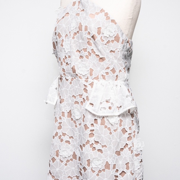 Elliatt Seafarer White Lace Halter Neck Mini Dress XL - Picture 9 of 15